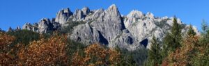 Panoramic landscape of Castle Crags State Park near Castella, California. Photo: Jonmallard / CC BY-SA 4.0.