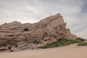 Tilted sandstone formations at Vasquez Rocks Natural Area near Agua Dulce, California. Photo by Kevin M. Gill, CC BY 2.0.